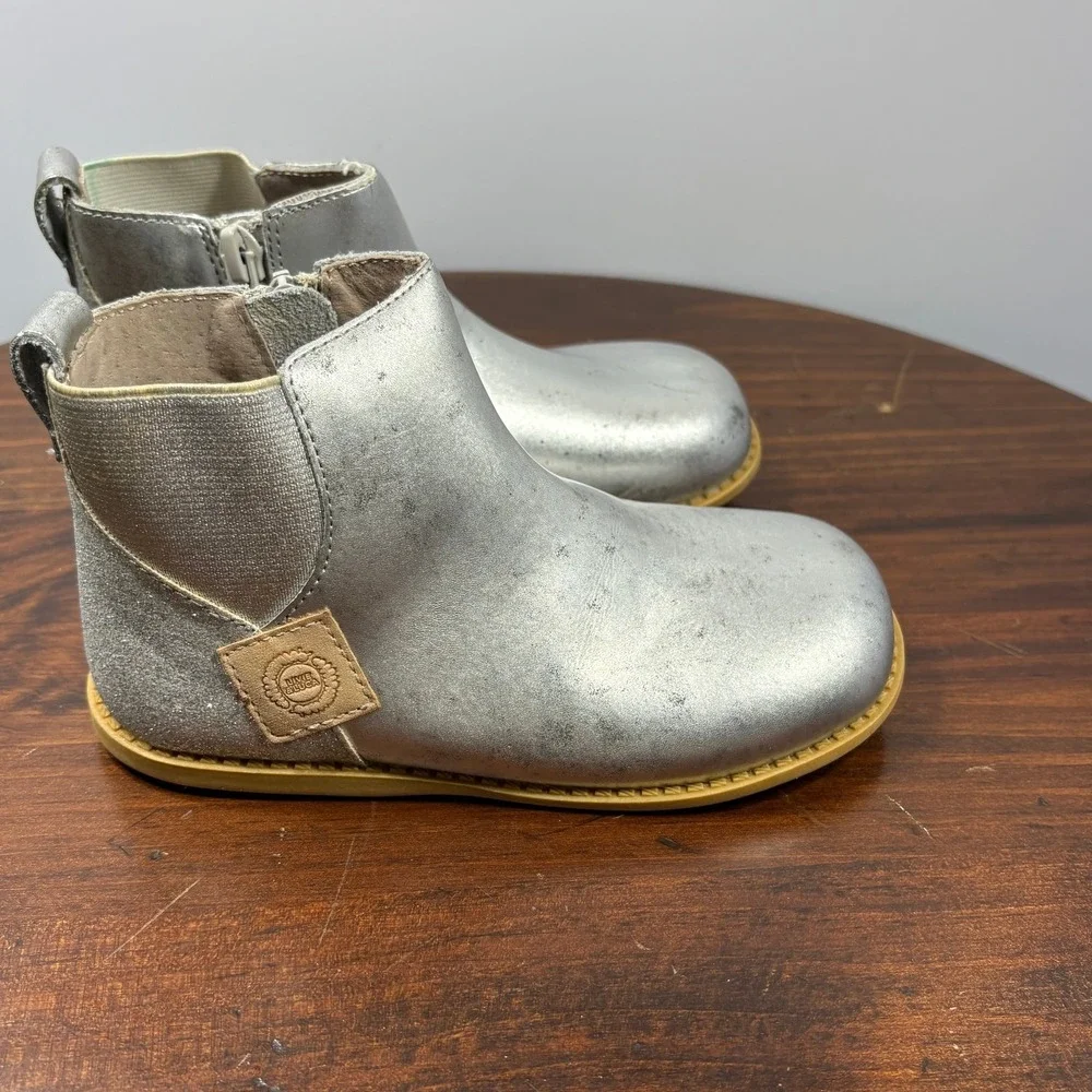 Livie & Luca‎ Wink Boots Girls Size 12 Silver Metallic Leather Ankle Booties